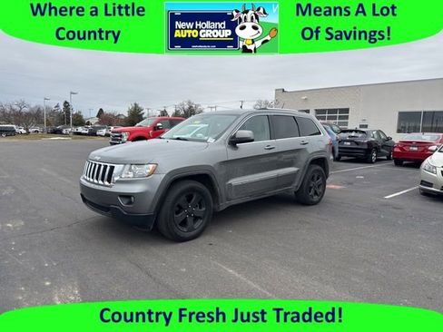 Used 2012 Jeep Grand Cherokee Laredo image 1
