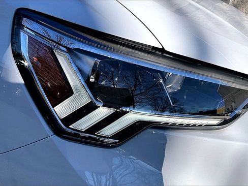 Used 2025 Audi Q3 2.0T Premium w/ Convenience Package image 32