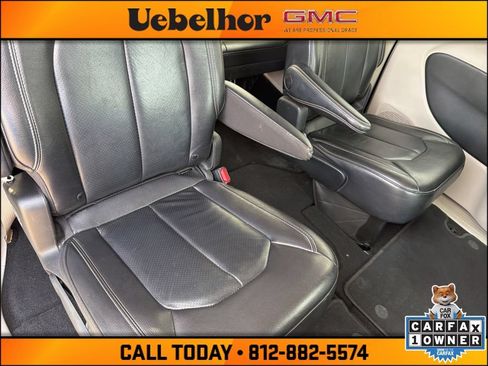 Used 2022 Chrysler Pacifica Touring-L FWD image 6
