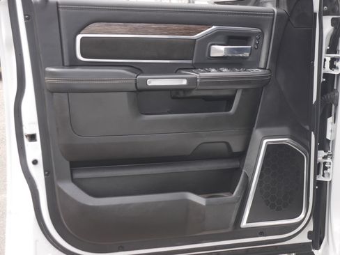 Used 2019 RAM 2500 Laramie image 38