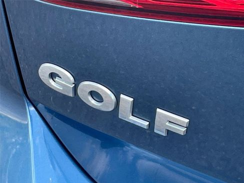 Used 2017 Volkswagen Golf 4-Door FWD image 7