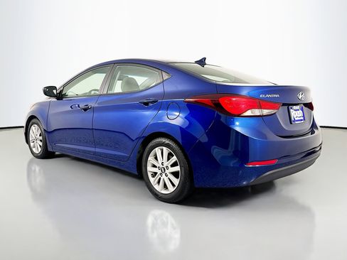 Used 2015 Hyundai Elantra SE w/ Option Group 02 FWD image 7