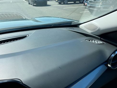 Used 2025 Chevrolet Trax LT image 35