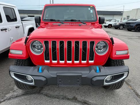 Used 2022 Jeep Wrangler Unlimited Sahara w/ Cold Weather Group AWD/4WD image 11