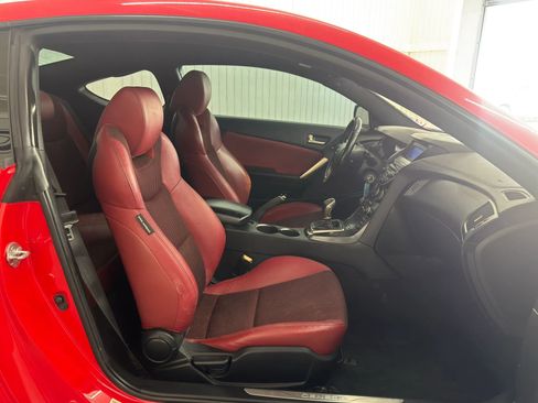 Used 2013 Hyundai Genesis 2.0T image 10