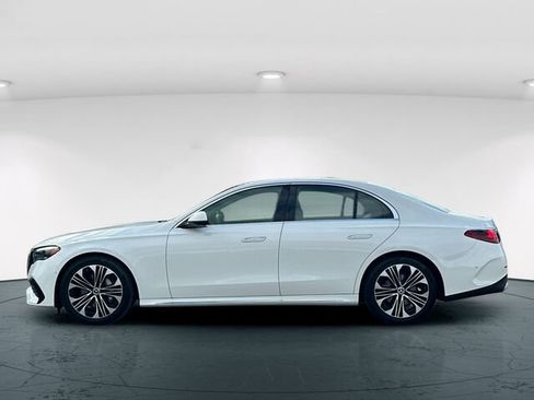 Used 2025 Mercedes-Benz E 350 Sedan image 4
