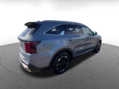 Used 2024 Kia Sorento S FWD image 14