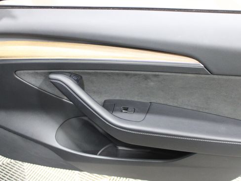Used 2021 Tesla Model 3 Standard Range Plus RWD image 23