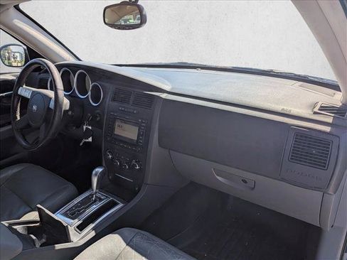 Used 2005 Dodge Magnum R/T w/ Convenience Group II RWD image 15