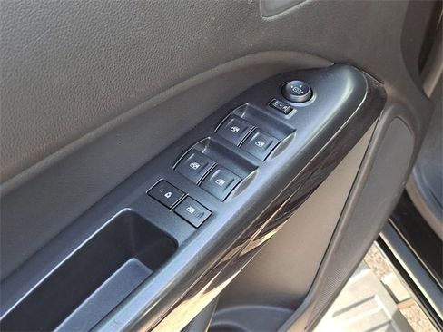 Used 2015 GMC Canyon SLT w/ Driver Alert Package image 20