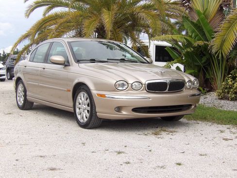 Used 2003 Jaguar X-TYPE 2.5 image 10