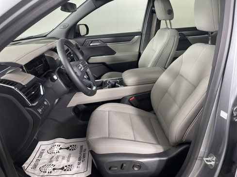 New 2025 GMC Acadia Elevation image 19