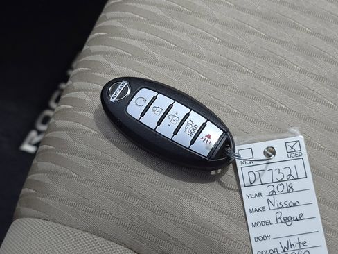 Used 2018 Nissan Rogue SV FWD image 34