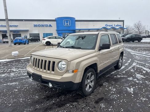Used 2017 Jeep Patriot High Altitude image 2