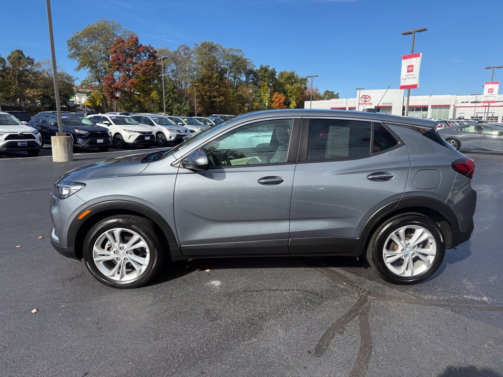 Used 2022 Buick Encore GX Preferred w/ Cold Weather Comfort Package FWD image 3