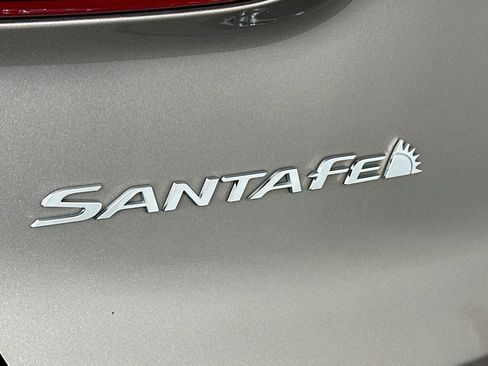 Used 2020 Hyundai Santa Fe SEL w/ Convenience Package AWD/4WD image 28