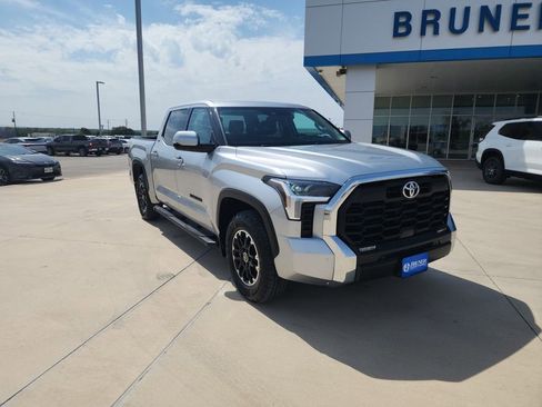 Used 2022 Toyota Tundra SR5 image 3