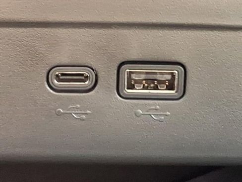 New 2026 Chevrolet Trax RS w/ Sunroof Package image 16