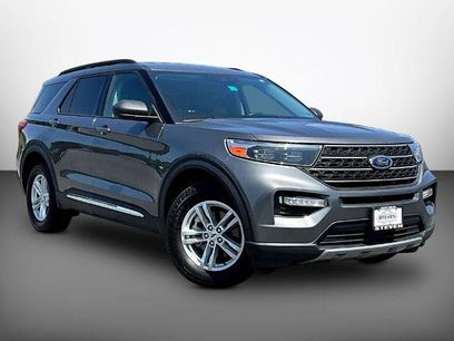 Certified 2022 Ford Explorer XLT w/ Equipment Group 202A