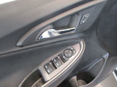 Used 2024 Chevrolet Malibu LT image 25