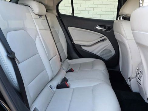 Used 2018 Mercedes-Benz GLA 250 4MATIC image 13