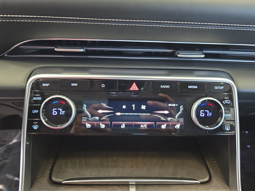 Used 2024 Genesis GV80 3.5T w/ Prestige Package AWD/4WD image 23