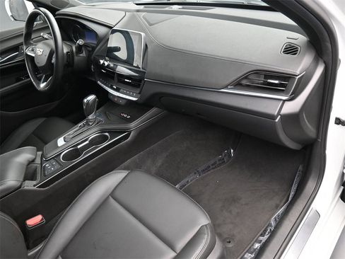 Used 2023 Cadillac CT4 Luxury image 11