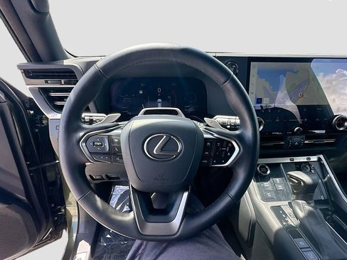 Used 2024 Lexus GX 550 w/ Cold Area Package AWD/4WD image 11