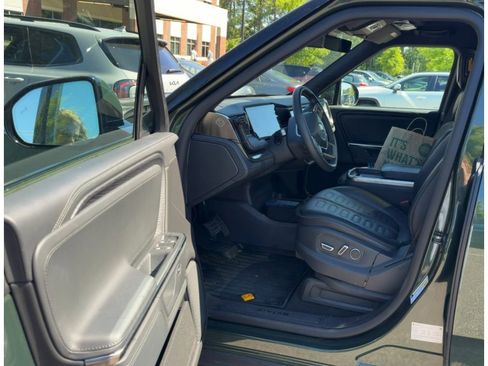 Used 2025 Rivian R1S Adventure AWD/4WD image 5