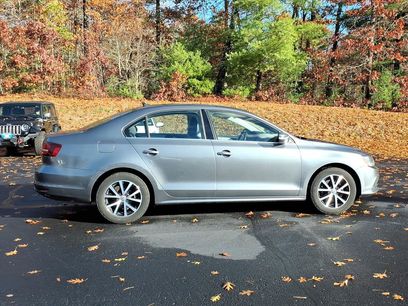 Used 2017 Volkswagen Jetta SE