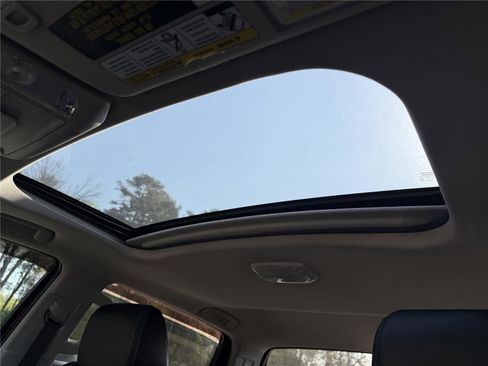 Used 2017 Toyota Tundra Platinum AWD/4WD image 4