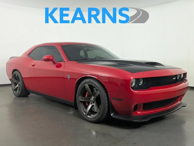 Used 2016 Dodge Challenger SRT Hellcat RWD image 1