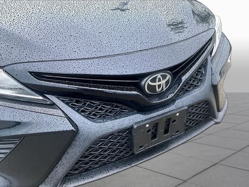 Used 2020 Toyota Camry SE FWD image 28