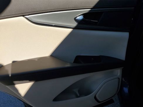 Certified 2019 Lincoln Nautilus Select image 9