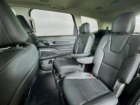 New 2025 Kia Telluride S image 29