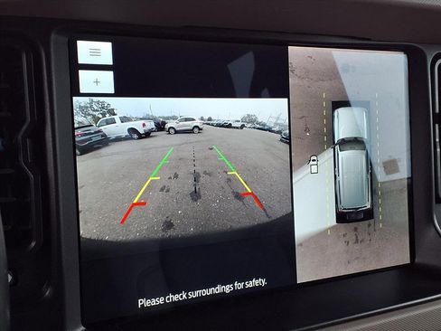 Used 2023 Ford Bronco Wildtrak image 24