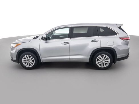 Used 2016 Toyota Highlander LE AWD/4WD image 8