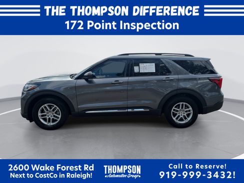 Used 2025 Ford Explorer Active RWD image 6