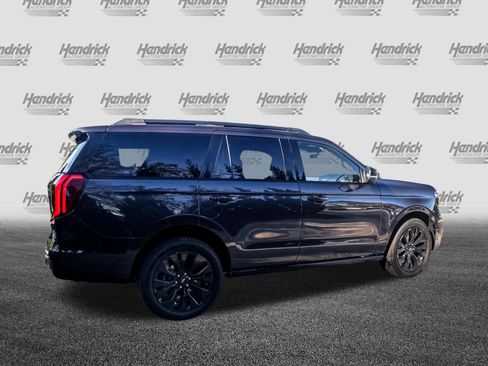 Used 2025 Ford Expedition Platinum w/ Stealth Appearance Package AWD/4WD image 11