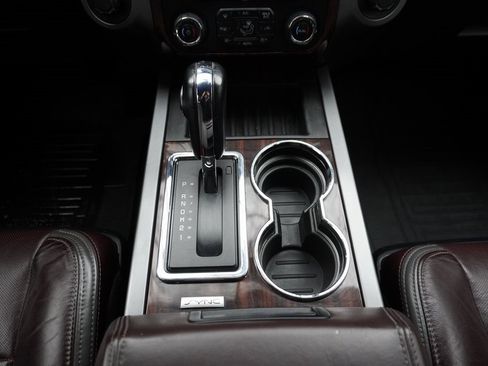 Used 2016 Ford Expedition Platinum image 22
