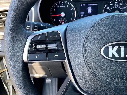 Used 2020 Kia Sorento L image 23