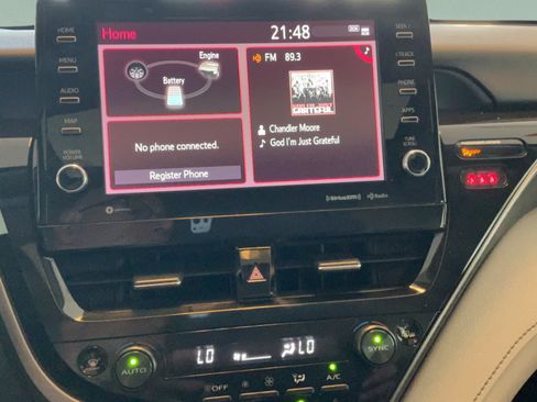 Used 2022 Toyota Camry SE w/ Audio Upgrade Package FWD image 13