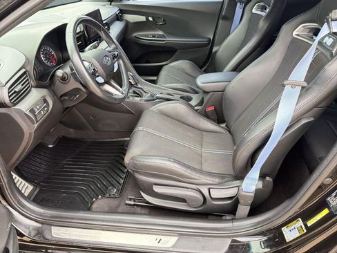 Used 2022 Hyundai Veloster N image 5