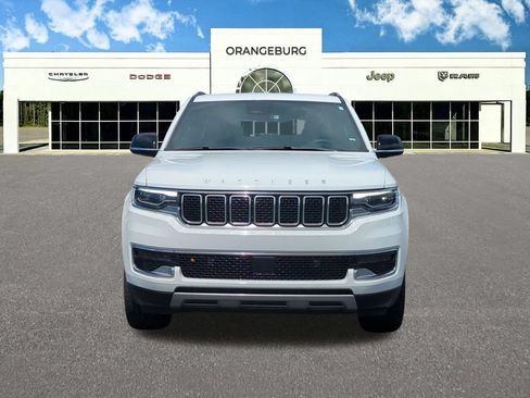 Used 2024 Jeep Wagoneer Series II w/ Flexible Seating Group RWD image 2