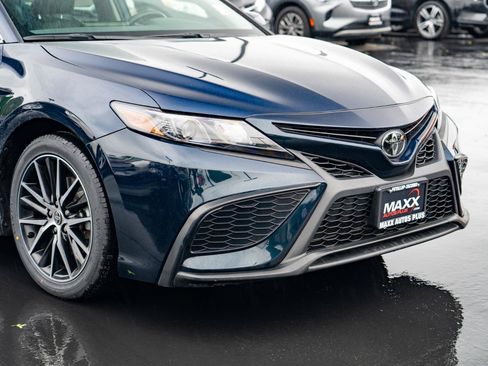 Used 2021 Toyota Camry SE FWD image 7