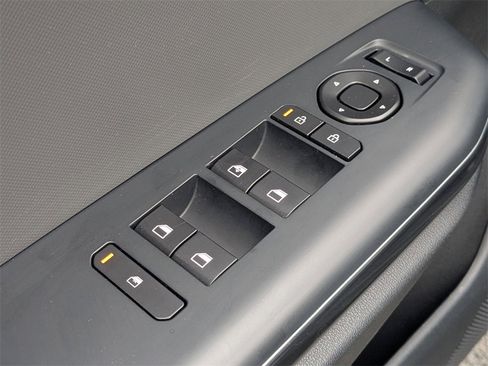 Used 2025 Kia K4 LXS image 15