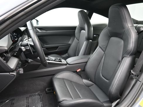 Certified 2024 Porsche 911 Carrera RWD image 5