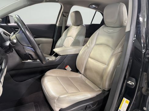 Used 2020 Cadillac XT4 Premium Luxury FWD image 9