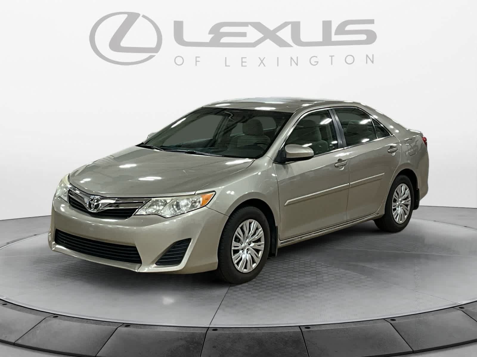 Used 2014 Toyota Camry LE FWD image 1