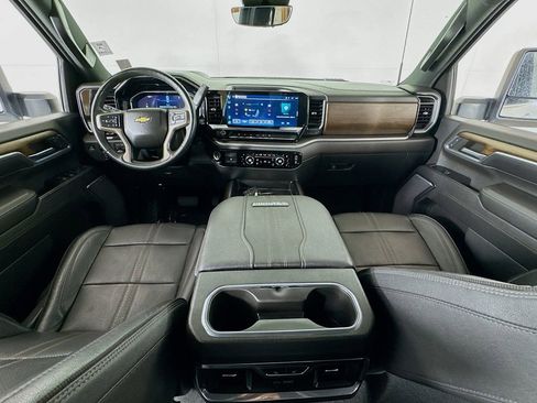 Used 2024 Chevrolet Silverado 3500 High Country w/ High Country Premium Package AWD/4WD image 30